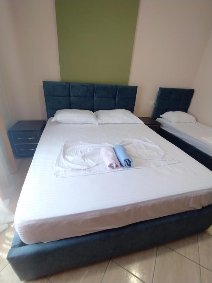 Lungomare Beach Apartments Vlore Ngoại thất bức ảnh