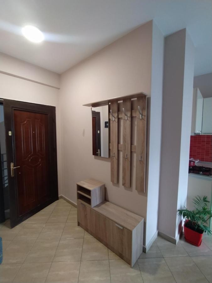 Lungomare Beach Apartments Vlore Ngoại thất bức ảnh